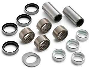 ZESTAW NAPRAWCZY OŚ WAHACZA KTM